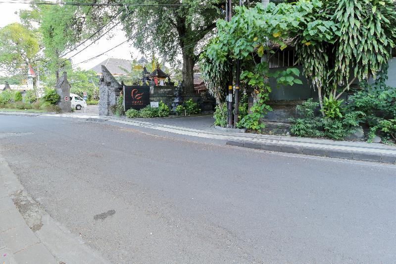 Mesari Beach Inn & Stables Seminyak (Bali) Bagian luar foto